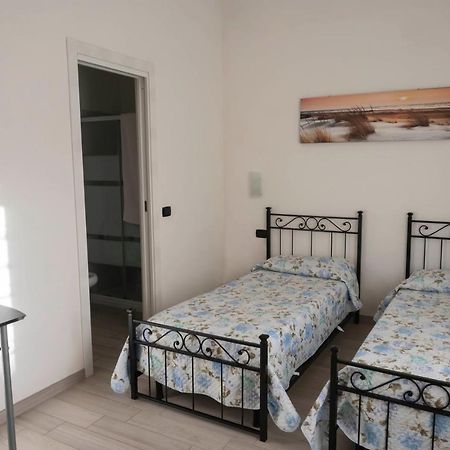 Il Giardino Dell'Eden Bed & Breakfast Acilia Exterior photo
