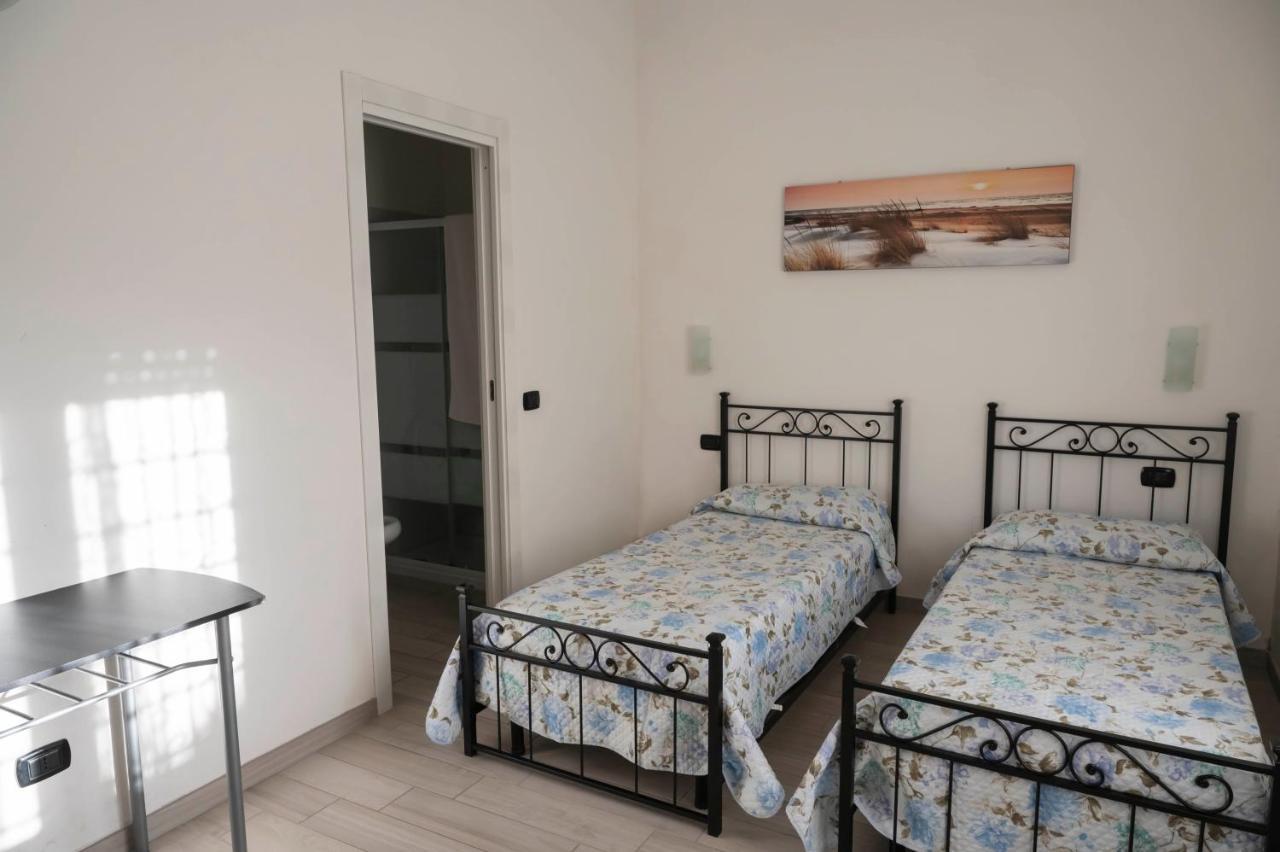 Il Giardino Dell'Eden Bed & Breakfast Acilia Exterior photo