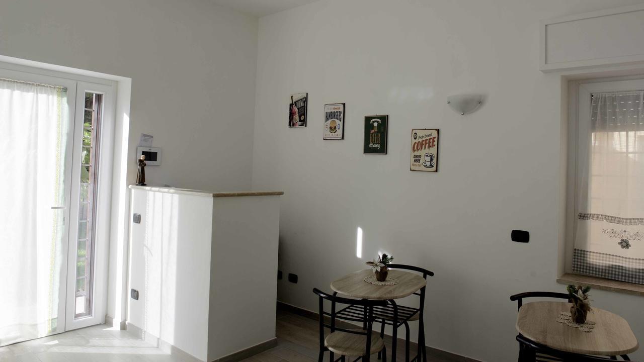 Il Giardino Dell'Eden Bed & Breakfast Acilia Exterior photo