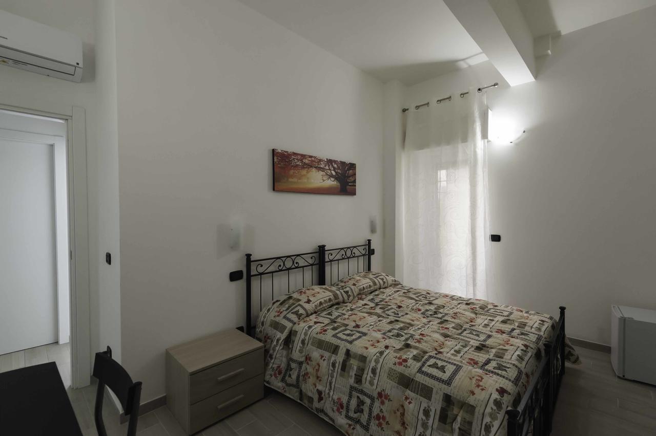 Il Giardino Dell'Eden Bed & Breakfast Acilia Exterior photo
