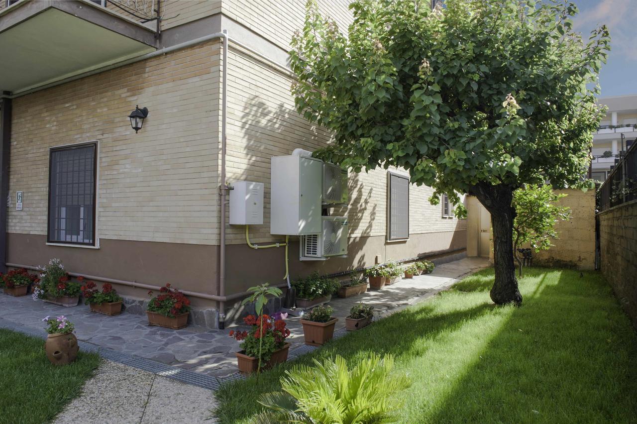 Il Giardino Dell'Eden Bed & Breakfast Acilia Exterior photo